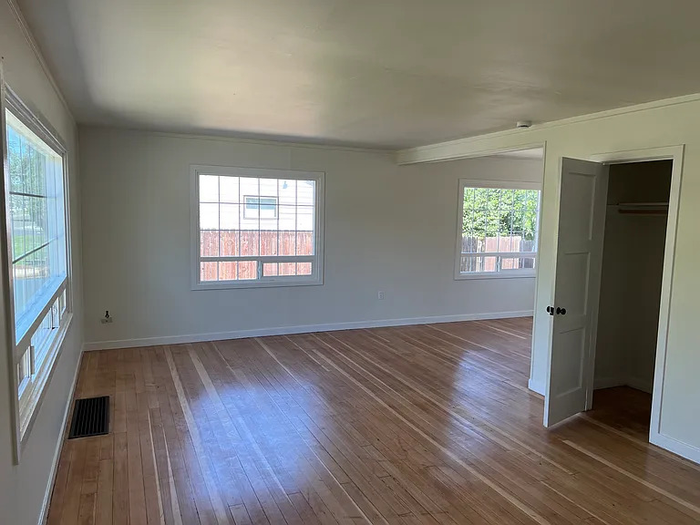 1118 Perkins Ave #1118 — Photo 9