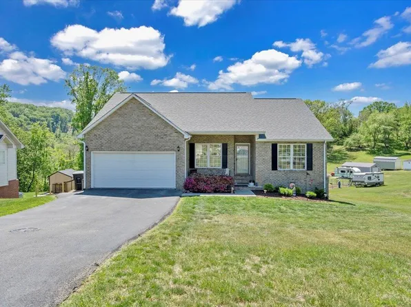 3609 Carson Rd, Roanoke, VA 24012