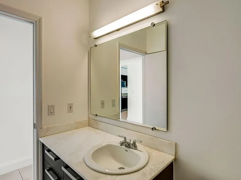 2525 SW 3rd Ave #1009 — Photo 5