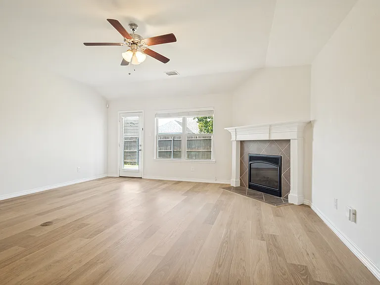 1212 Villa Paloma Blvd — Photo 7