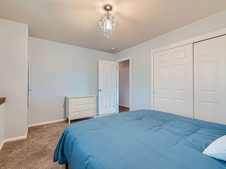 284 Dover Ct — Photo 21