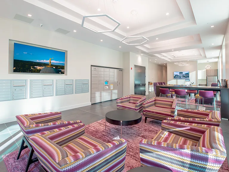 The Davenport — Photo 14