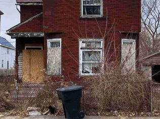 9355 Navarre St, Detroit, MI 48214