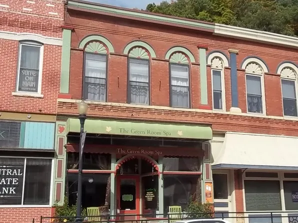 212 Main St, Mc Gregor, IA 52157