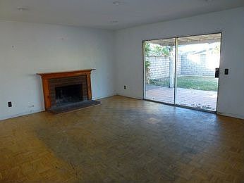 5th image of 2418 S Sultana Ave