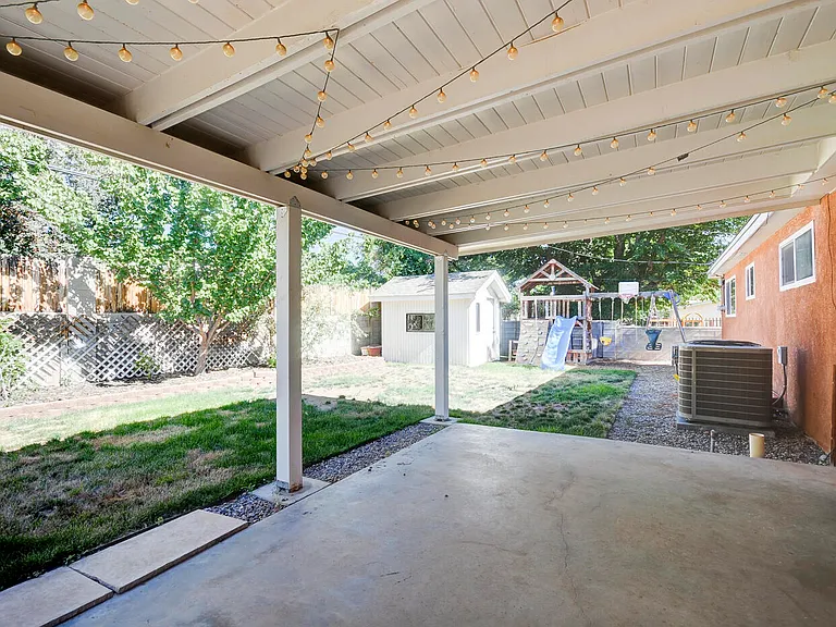 1316 Espejo St NE — Photo 29