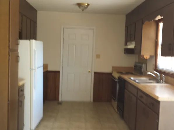 5916 McDougal Dr, Fayetteville, NC 28304