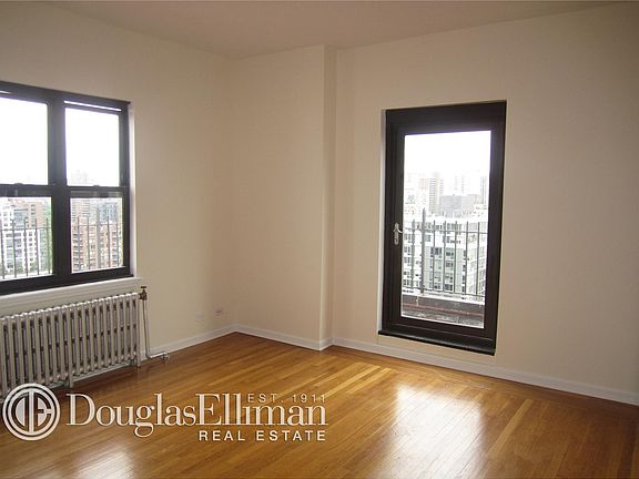 2nd image of 850 Amsterdam Ave APT 20A