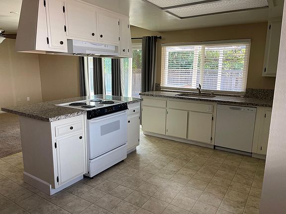 5th image of 1738 Bella Casa Dr