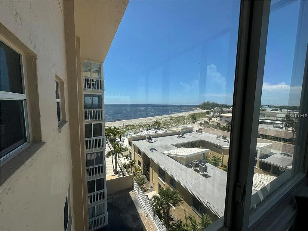 2 bed, 2.0 bath, 867 sqft, $2,150 — Photo 3