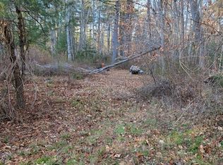 7 Eileen St, Acushnet, MA 02743