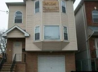 384 New St, Newark, NJ 07103