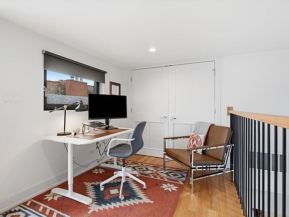 5th image of 1107 N Paulina St #3