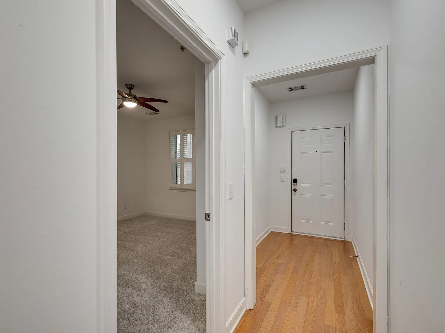 2310 Elliott Avenue #833 - 833 — Photo 3