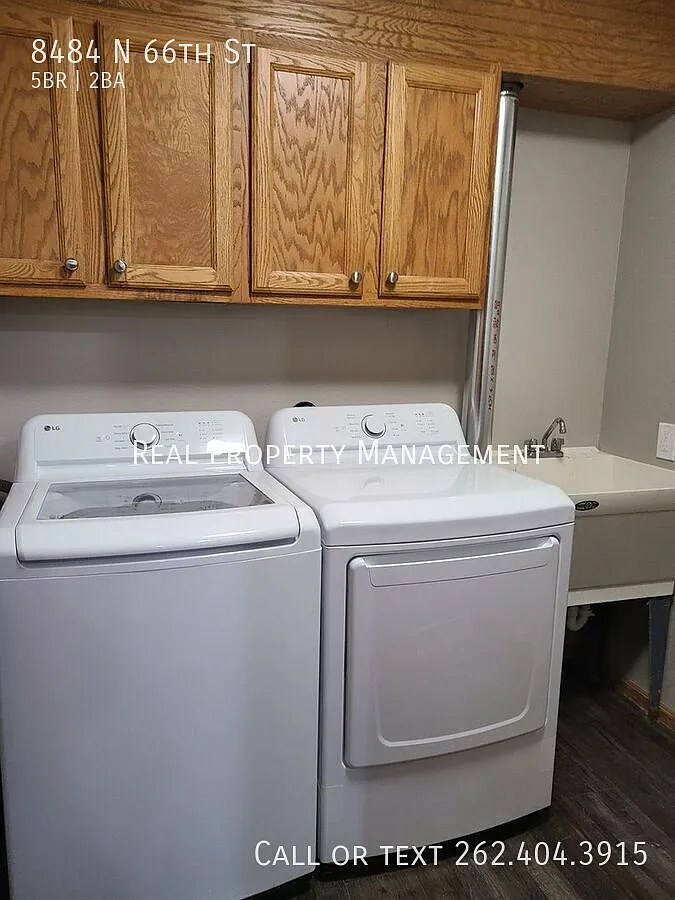 Spacious Updated 5-Bedroom Home for Rent in Brown Deer 8484 N. 66th Street, Brown Deer, WI 53223 — Photo 4