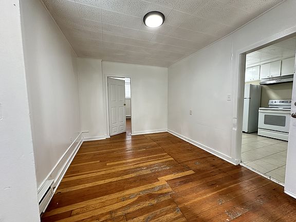 2nd image of 1509 N B St #5