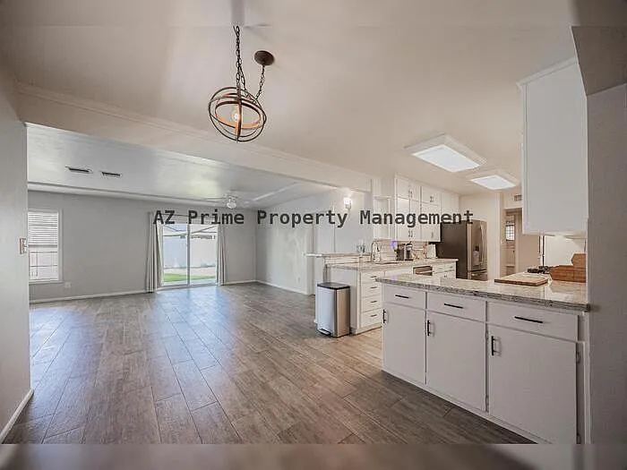 1838 E Hazelwood St — Photo 9