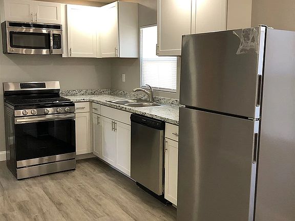 5th image of 1405 N 50th Ave