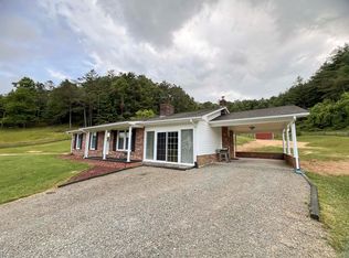 123 Clearwater Ln, Galax, VA 24333