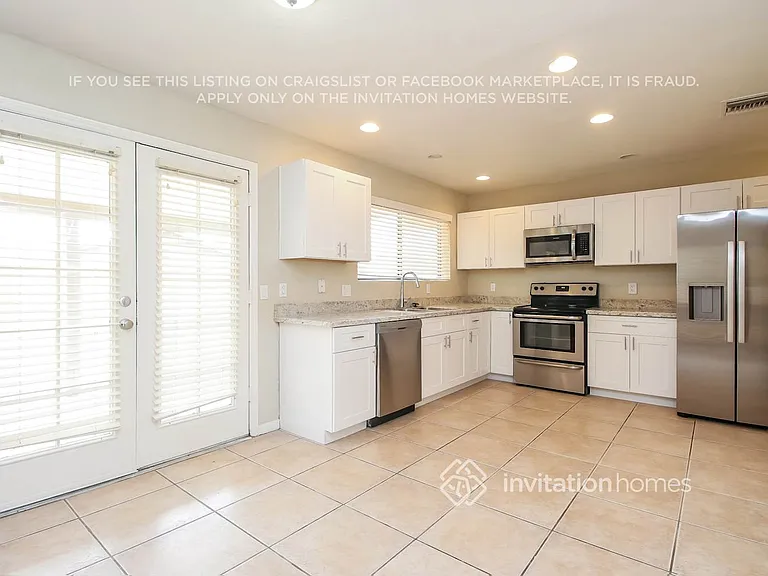 1254 E Indigo St — Photo 7