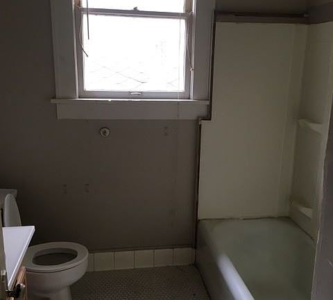 5th image of 408B Jordan St