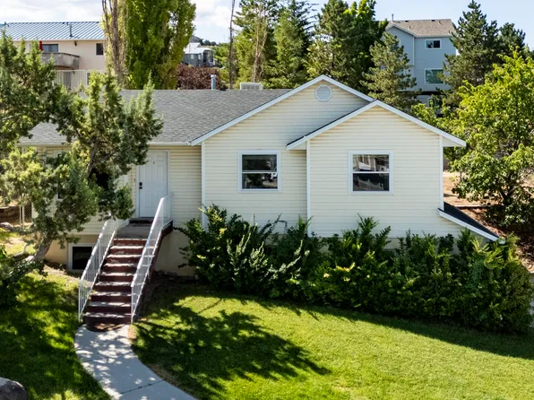 2261 W Sunnyside Dr, Cedar City, UT 84720