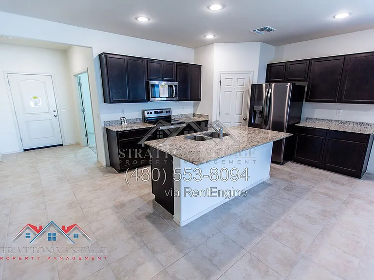 24530 W Flores Dr — Photo 10