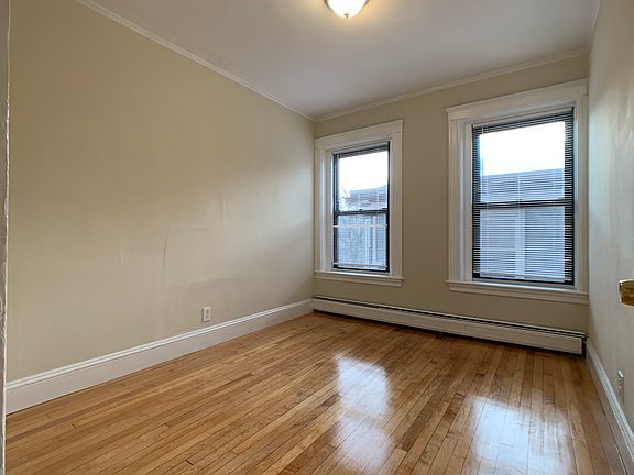 4th image of 11 Upland Rd #9-5