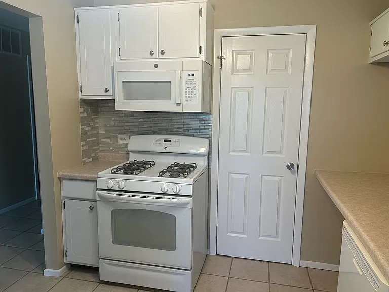 76 Margate Ct #C1 — Photo 6
