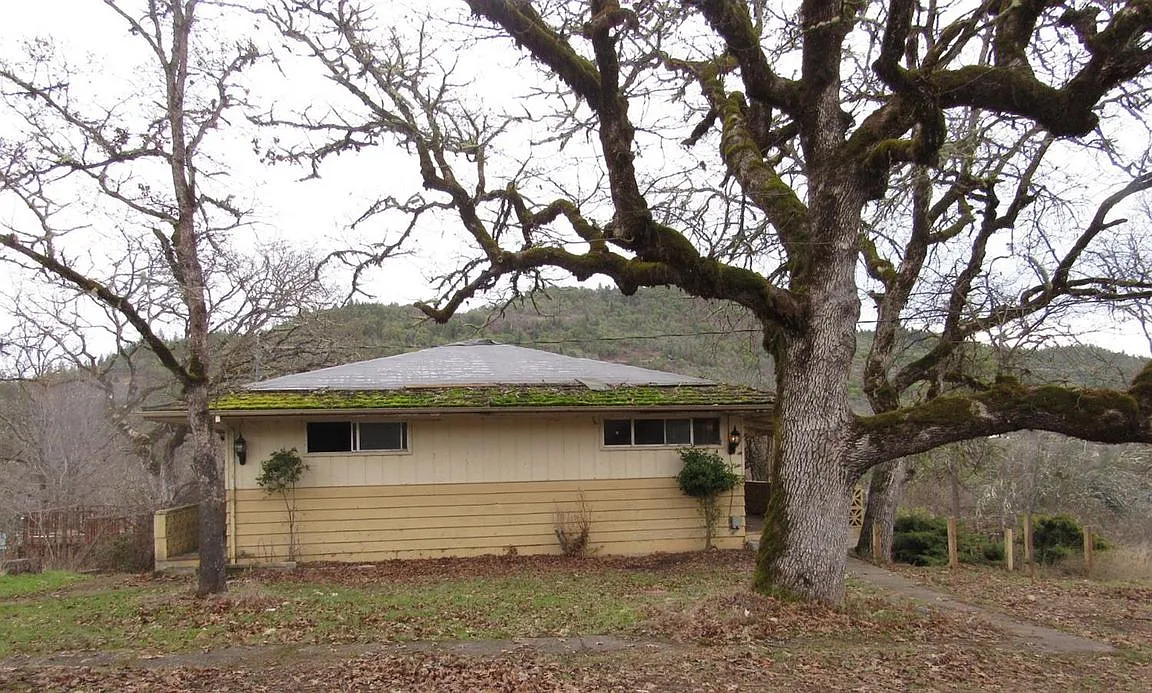231 Rene Dr photo 1
