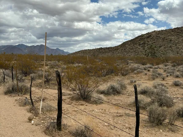 19 Oscar Dr, Yucca, AZ 86438