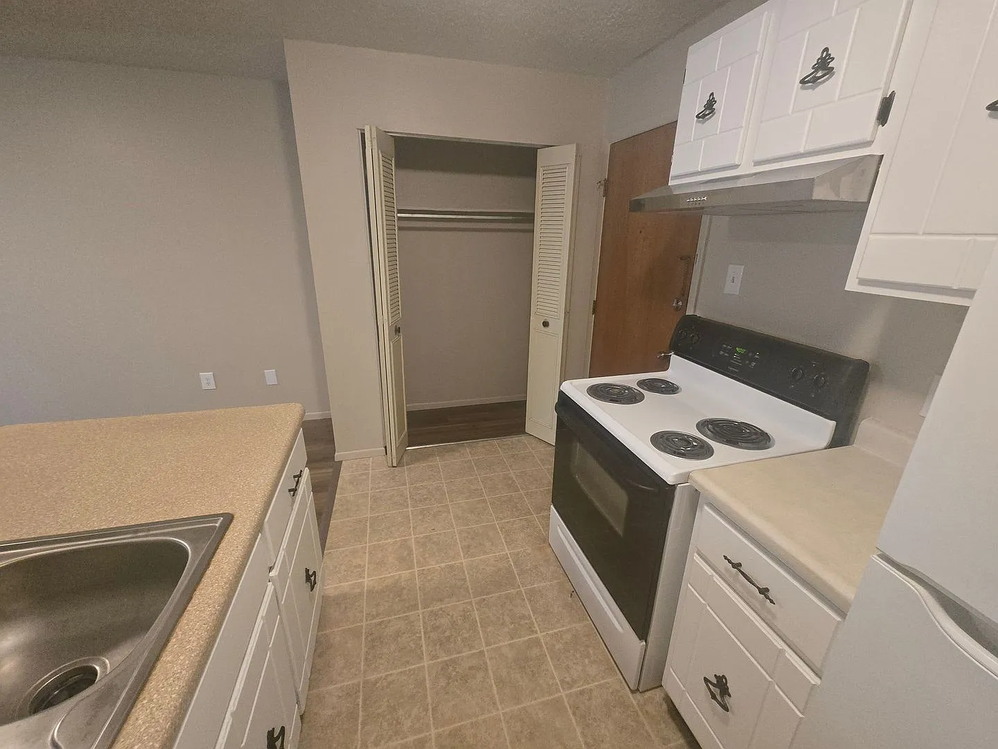 1691 Moore Ave #07 | 1 Month Free & 55-Inch Tv- 2br Apartment In Quiet Pueblo Neighborhood! — Photo 1