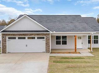 128 Westview Dr SW, Calhoun, GA 30701