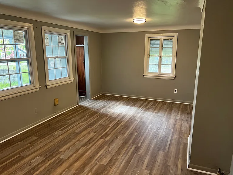 1116 Woodstock Ave — Photo 15