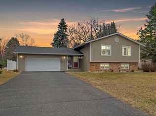 5540 Jaguar Ct, White Bear Township, MN 55110