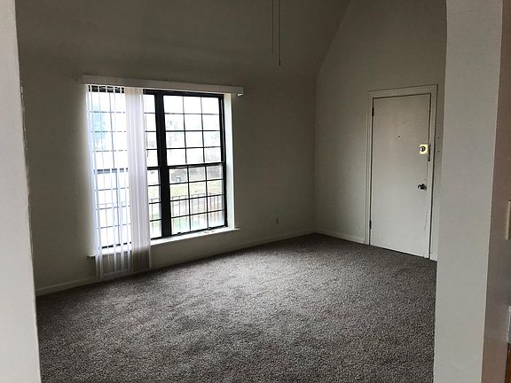 4th image of 994 Cleveland Ave