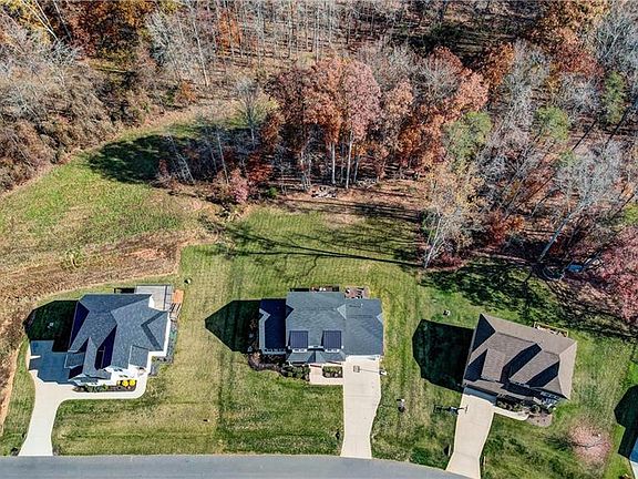 4th image of 3812 Deerwood Acres Dr
