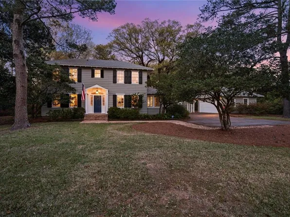 2 Westgate Rd, Mobile, AL 36608