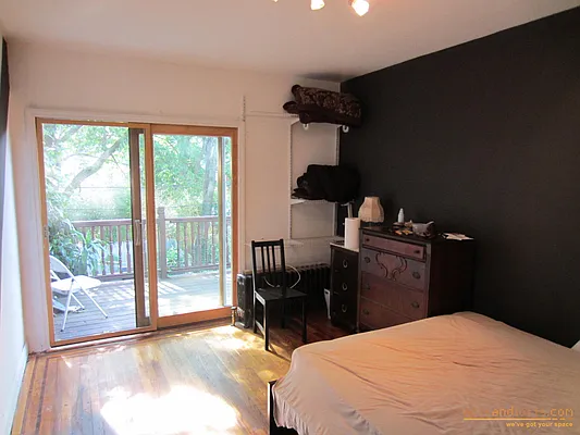 Rented by aptsandlofts.com | media 22