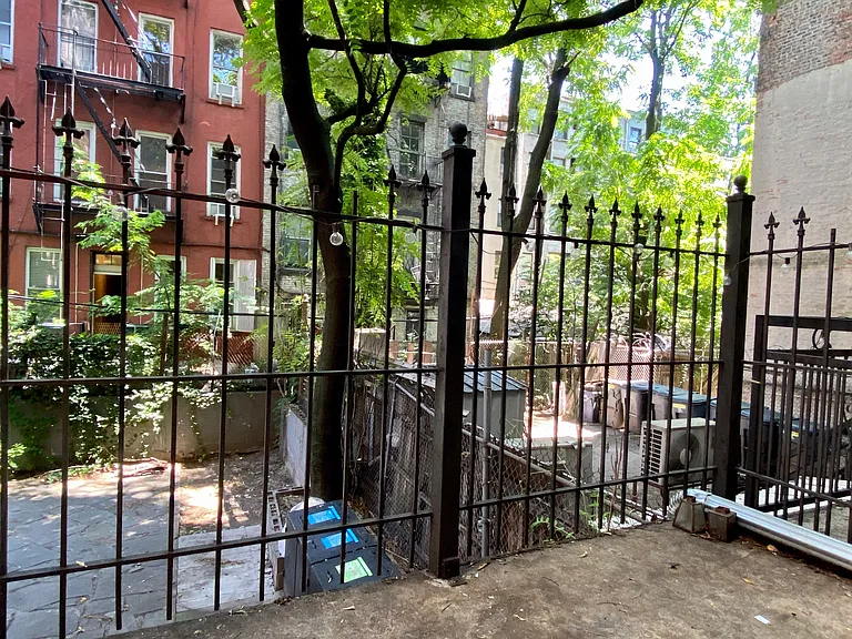 111 Saint Marks Pl #2/1 — Photo 7