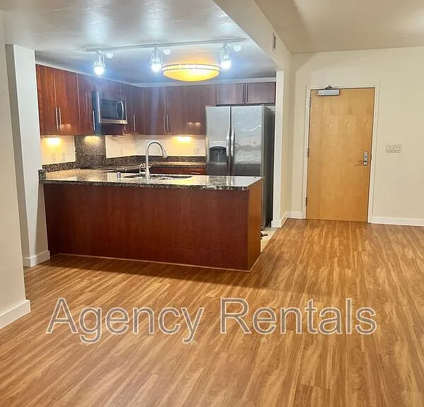 600 Queen St #1404 — Photo 14