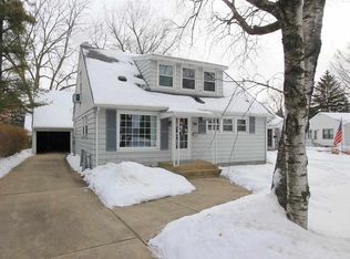 19 Mohawk Cir, Madison, WI 53711