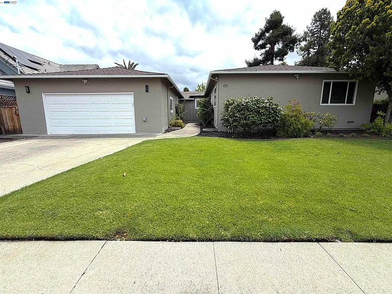 41348 Whitecrest Ct — Photo 2