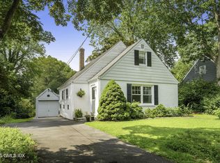 33 Halsey Dr, Old Greenwich, CT 06870
