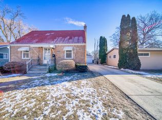 209 N Prairie Ave, Mundelein, IL 60060