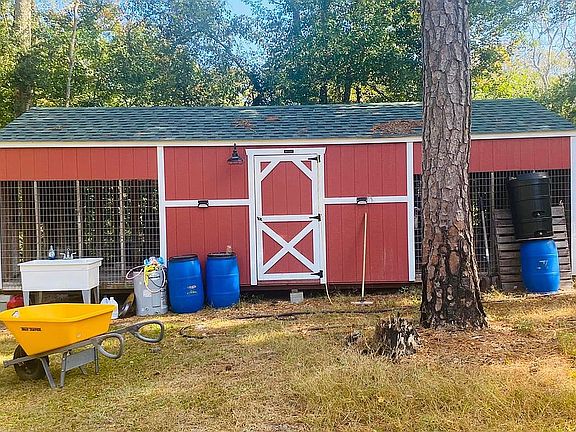 34ft 6 Run Kennel included 