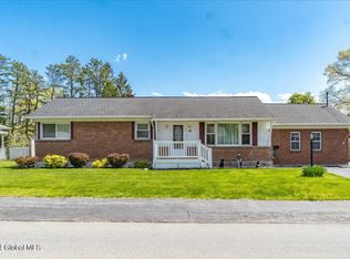 12 Lanci Ln, Colonie, NY 12205