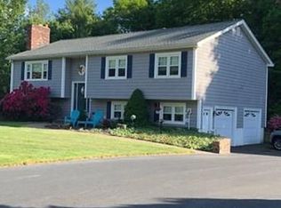 31 Running Deer Rd, Dartmouth, MA 02747