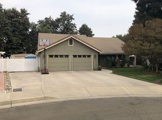 909 W Victor Ave, Visalia, CA 93277