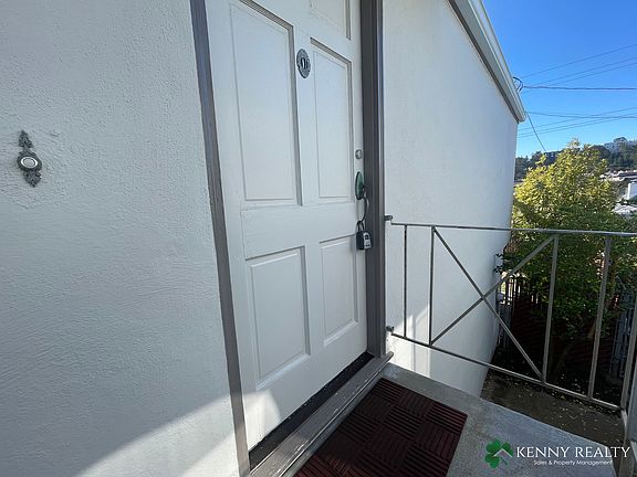 2nd image of 40 Santa Elena Ave